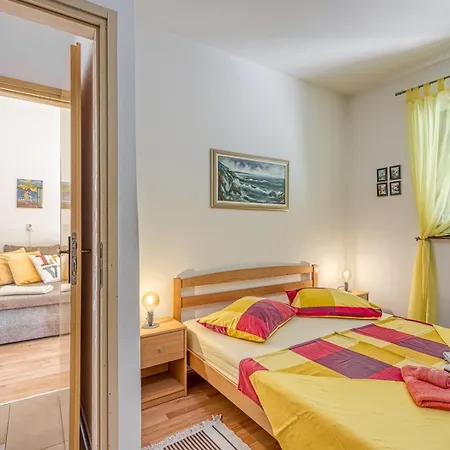 Ava Apartment